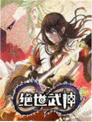五月北海海滩上戏水的游客
